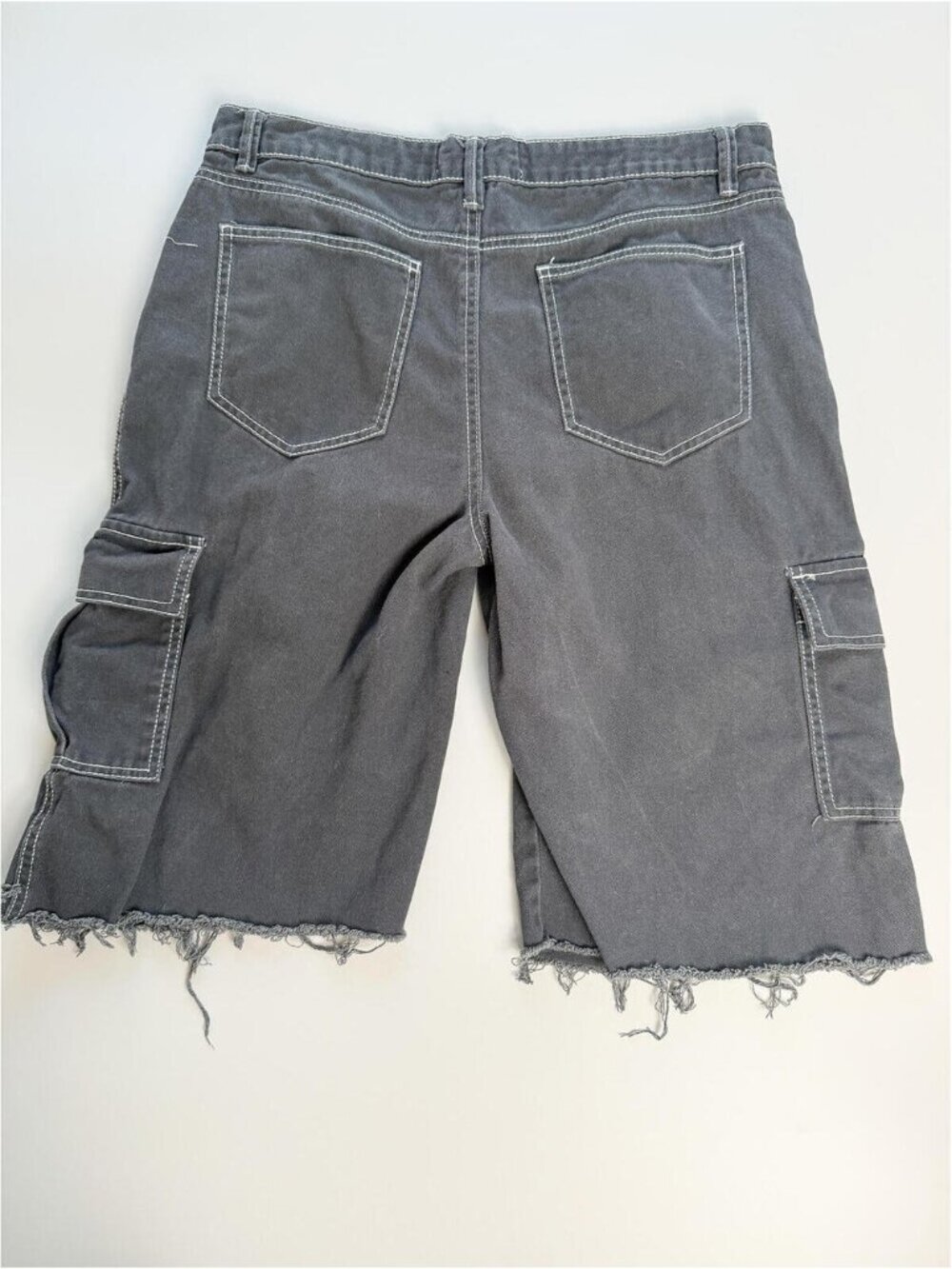 Vintage Refuge Cargo Shorts, Y2K Utility Shorts, Distressed Hem, Grunge 33" - Picture 6 of 7